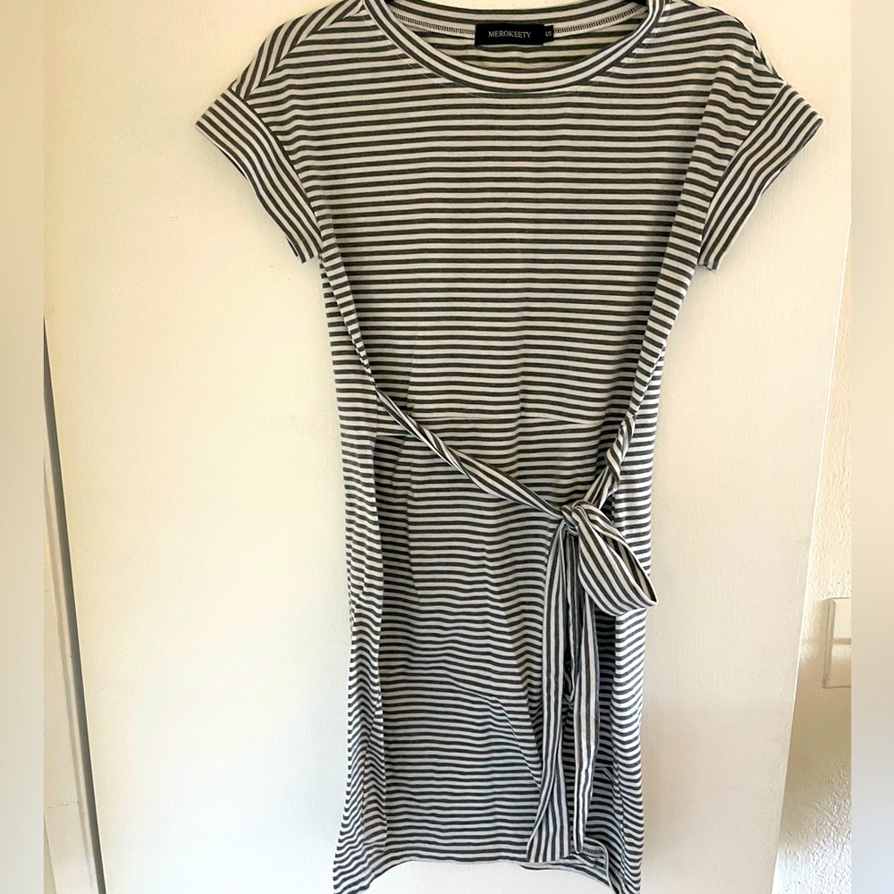 Gray and white striped dress, springtime, casual outing, chill outfit